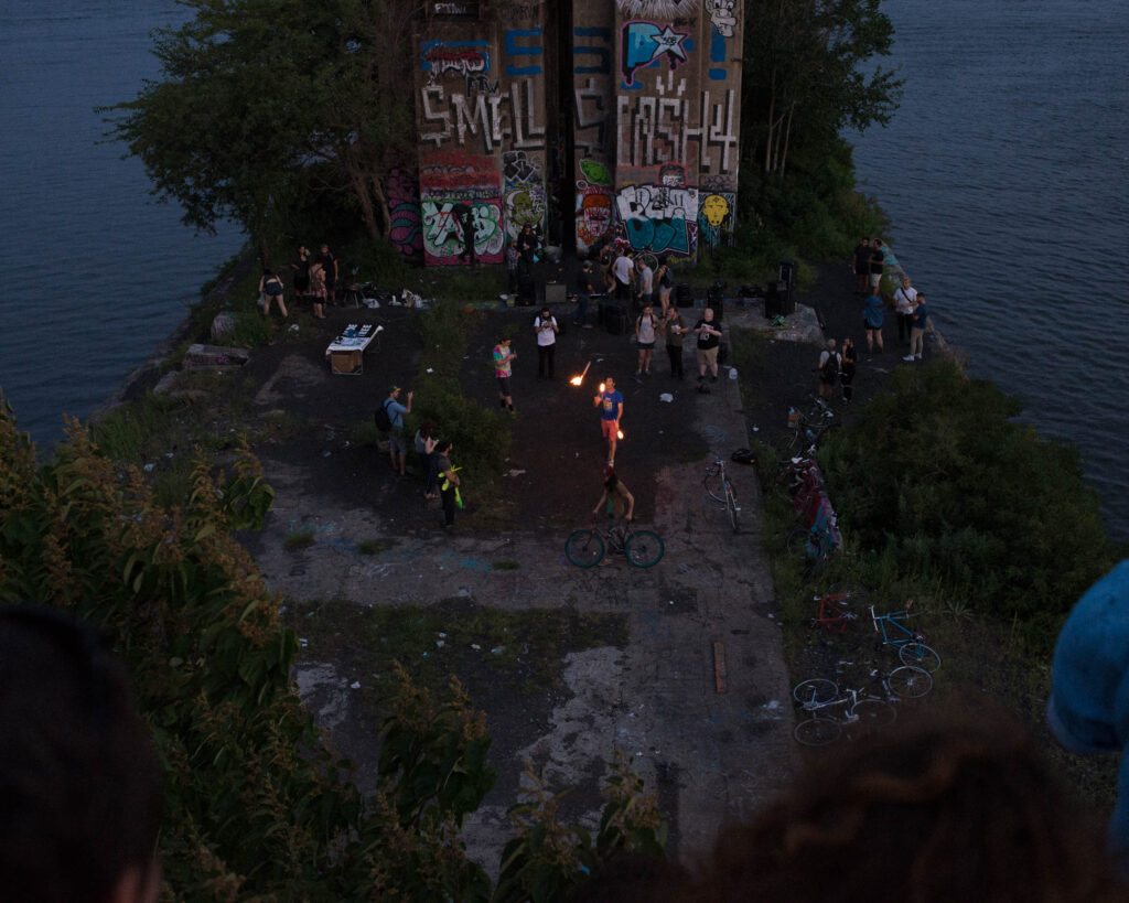 Dogs on Acid – Dogs on Acid at Graffiti Pier.